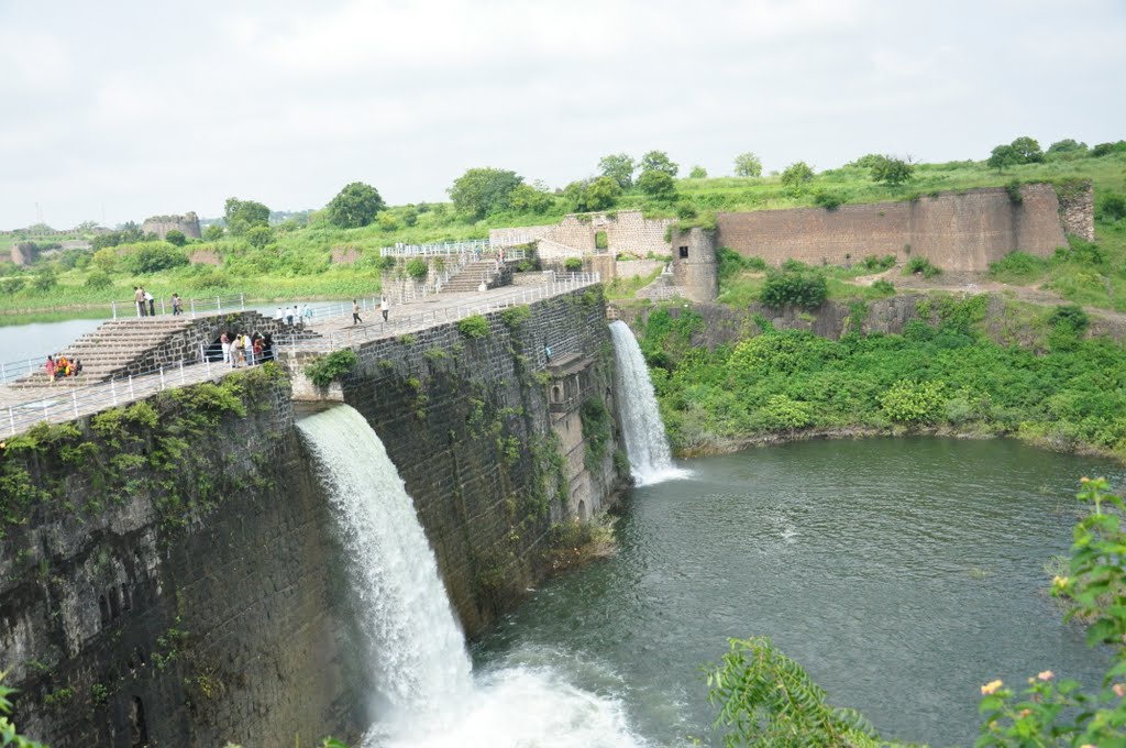 Travel Image 4