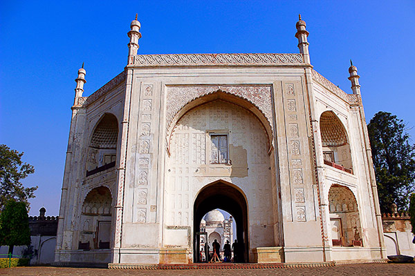 Travel Image 4